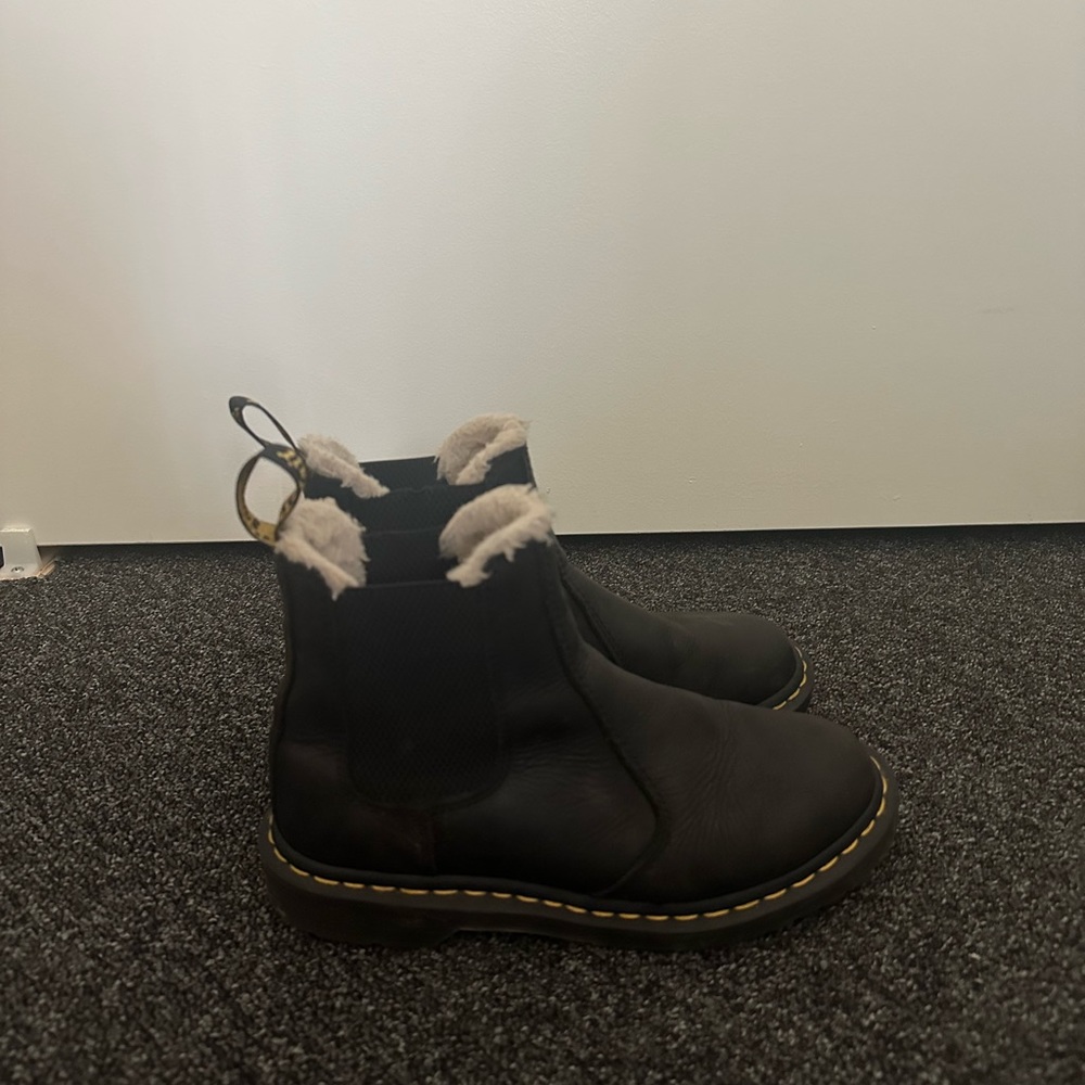 Dr. Martens Women’s Chelsea Fur Lined Boots 8